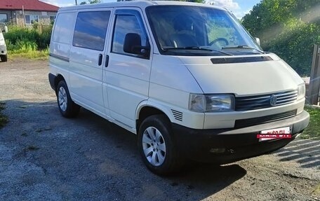Volkswagen Transporter T4, 2002 год, 620 000 рублей, 2 фотография