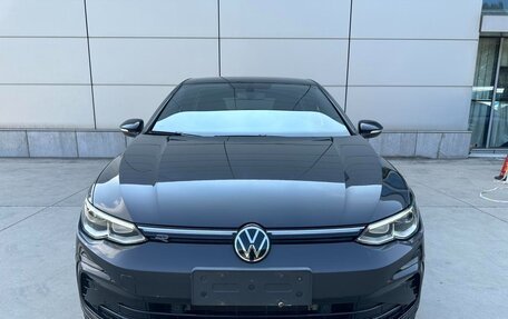 Volkswagen Golf VIII, 2023 год, 1 380 000 рублей, 2 фотография