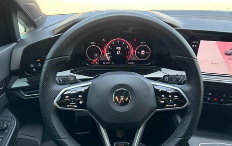 Volkswagen Golf VIII, 2023 год, 1 380 000 рублей, 5 фотография