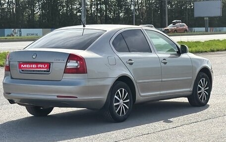 Skoda Octavia, 2011 год, 880 000 рублей, 2 фотография