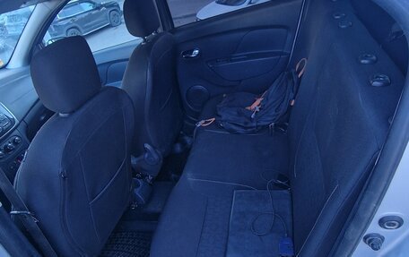 Renault Logan II, 2015 год, 570 000 рублей, 8 фотография