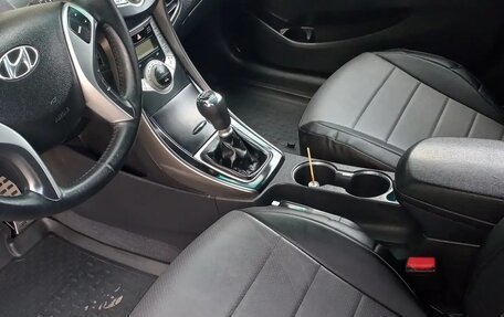 Hyundai Elantra V, 2011 год, 835 000 рублей, 7 фотография