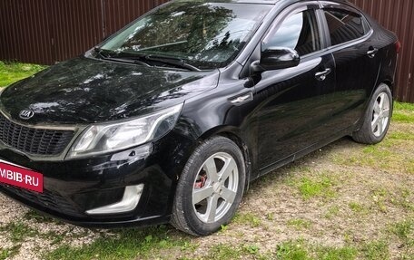 KIA Rio III рестайлинг, 2013 год, 750 000 рублей, 2 фотография