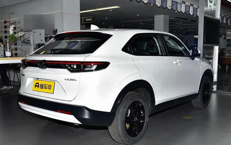 Honda Vezel, 2025 год, 1 660 000 рублей, 7 фотография