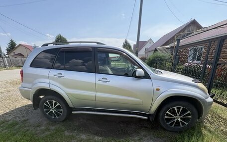 Toyota RAV4, 2001 год, 675 000 рублей, 3 фотография