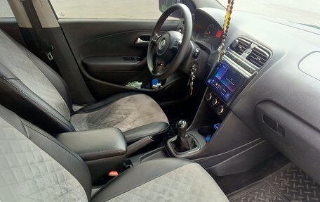 Volkswagen Polo VI (EU Market), 2013 год, 650 000 рублей, 17 фотография
