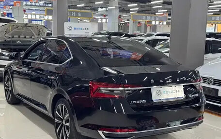 Skoda Superb III рестайлинг, 2023 год, 2 140 000 рублей, 4 фотография