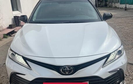 Toyota Camry, 2022 год, 3 150 000 рублей, 3 фотография