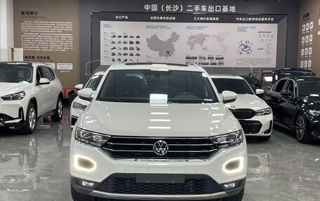 Volkswagen T-Roc I, 2022 год, 1 230 000 рублей, 2 фотография