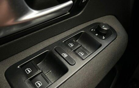 Volkswagen Amarok I рестайлинг, 2017 год, 2 100 000 рублей, 18 фотография