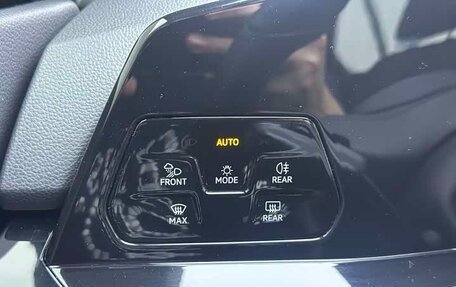Volkswagen Golf VIII, 2022 год, 1 430 000 рублей, 14 фотография