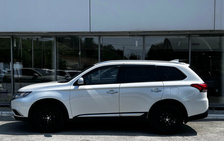 Mitsubishi Outlander III рестайлинг 3, 2017 год, 1 720 000 рублей, 7 фотография