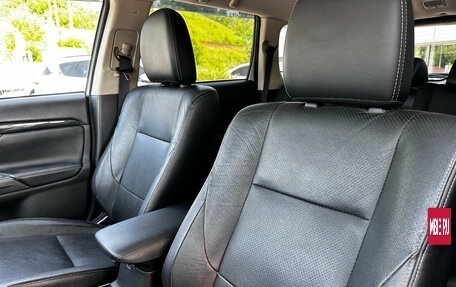 Mitsubishi Outlander III рестайлинг 3, 2017 год, 1 720 000 рублей, 11 фотография