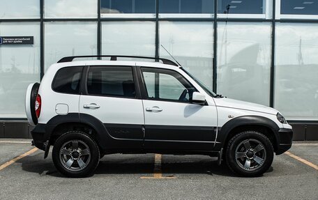 Chevrolet Niva I рестайлинг, 2018 год, 800 000 рублей, 8 фотография