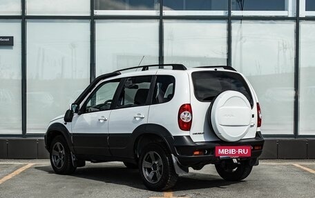 Chevrolet Niva I рестайлинг, 2018 год, 800 000 рублей, 6 фотография