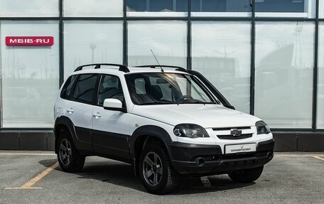 Chevrolet Niva I рестайлинг, 2018 год, 800 000 рублей, 5 фотография