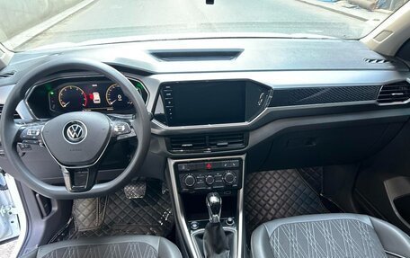 Volkswagen T-Cross I, 2022 год, 1 215 000 рублей, 9 фотография