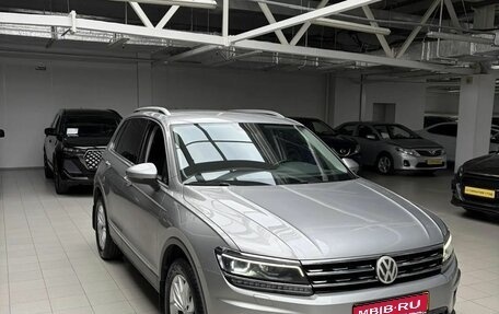 Volkswagen Tiguan II, 2018 год, 2 650 000 рублей, 1 фотография