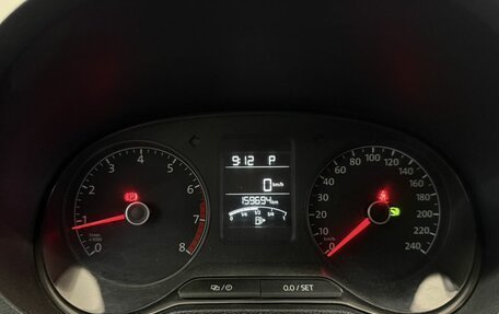Volkswagen Polo VI (EU Market), 2015 год, 855 000 рублей, 15 фотография