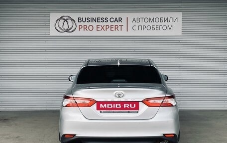 Toyota Camry, 2021 год, 3 249 000 рублей, 6 фотография
