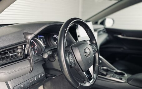 Toyota Camry, 2021 год, 3 249 000 рублей, 10 фотография