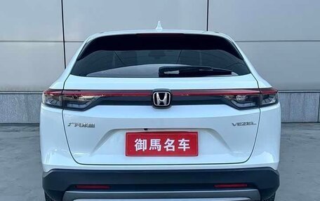 Honda Vezel, 2022 год, 1 630 000 рублей, 5 фотография