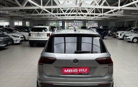 Volkswagen Tiguan II, 2018 год, 2 650 000 рублей, 4 фотография