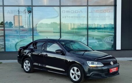 Volkswagen Jetta VI, 2013 год, 800 000 рублей, 3 фотография