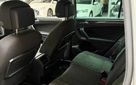 Volkswagen Tiguan II, 2018 год, 2 650 000 рублей, 20 фотография