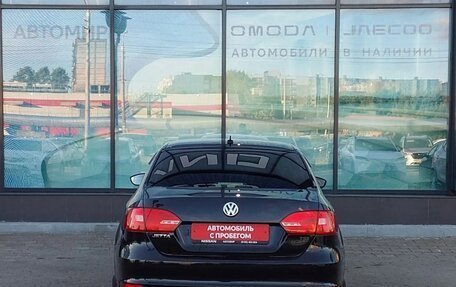 Volkswagen Jetta VI, 2013 год, 800 000 рублей, 6 фотография