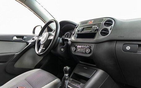 Volkswagen Tiguan I, 2011 год, 998 000 рублей, 28 фотография