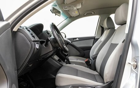 Volkswagen Tiguan I, 2011 год, 998 000 рублей, 23 фотография