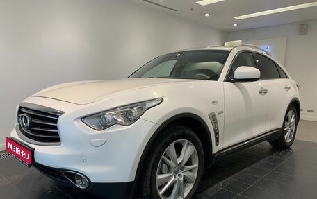 Infiniti QX70, 2015 год, 1 799 000 рублей, 1 фотография