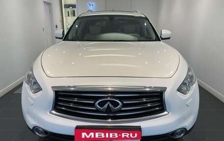 Infiniti QX70, 2015 год, 1 799 000 рублей, 6 фотография