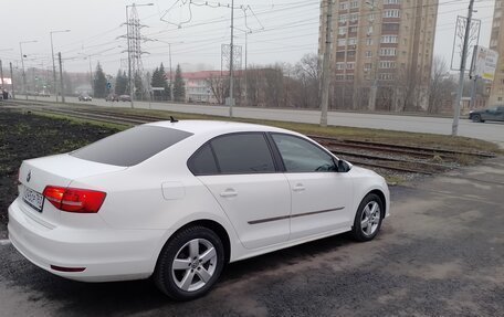 Volkswagen Jetta VI, 2015 год, 750 000 рублей, 3 фотография