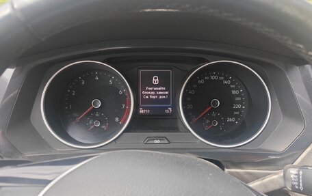 Volkswagen Tiguan II, 2018 год, 2 600 000 рублей, 7 фотография