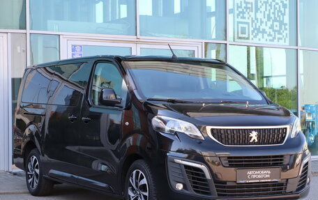 Peugeot Traveller I, 2019 год, 2 930 000 рублей, 3 фотография