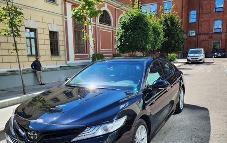 Toyota Camry, 2020 год, 3 400 000 рублей, 2 фотография
