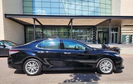 Toyota Camry, 2020 год, 3 400 000 рублей, 4 фотография