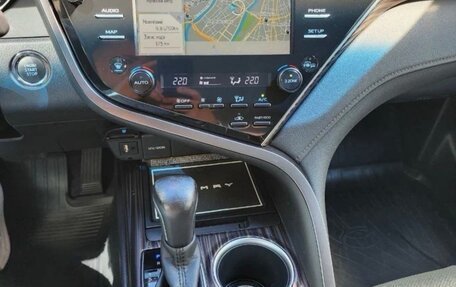 Toyota Camry, 2020 год, 3 400 000 рублей, 10 фотография