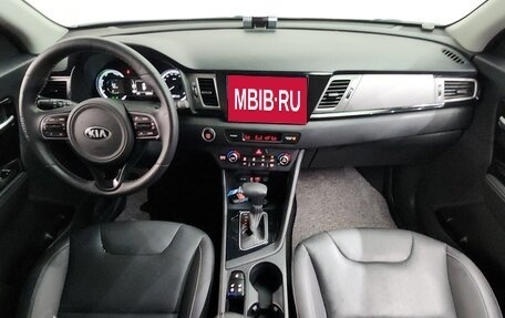 KIA Niro I, 2017 год, 1 400 000 рублей, 5 фотография