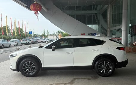 Mazda CX-4, 2022 год, 1 580 000 рублей, 5 фотография