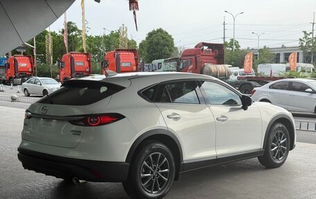 Mazda CX-4, 2022 год, 1 580 000 рублей, 8 фотография