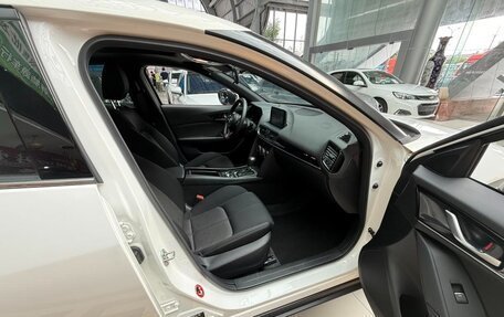 Mazda CX-4, 2022 год, 1 580 000 рублей, 10 фотография