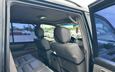 Toyota Land Cruiser 100 рестайлинг 2, 2003 год, 1 769 000 рублей, 19 фотография