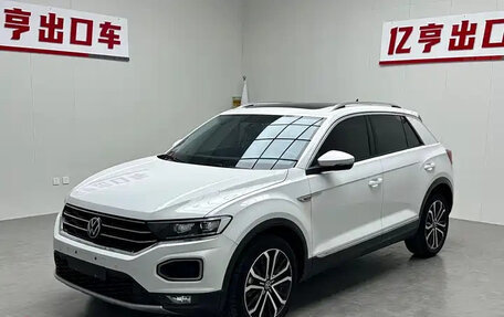 Volkswagen T-Roc I, 2023 год, 1 250 666 рублей, 3 фотография