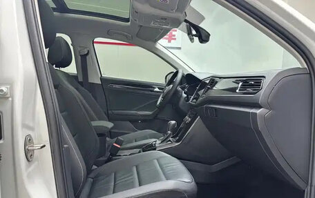 Volkswagen T-Roc I, 2023 год, 1 250 666 рублей, 11 фотография
