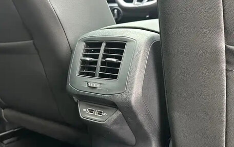 Volkswagen T-Roc I, 2023 год, 1 250 666 рублей, 18 фотография