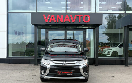 Mitsubishi Outlander III рестайлинг 3, 2017 год, 1 865 000 рублей, 8 фотография