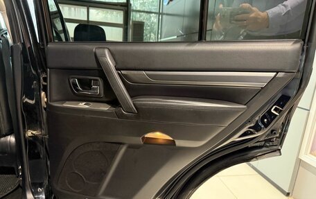 Mitsubishi Pajero IV, 2010 год, 1 899 000 рублей, 13 фотография